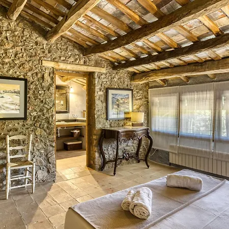 Riera De La Pineda Vila Girona