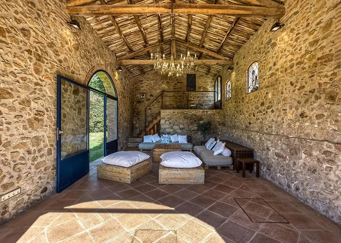 Riera De La Pineda Vila Girona